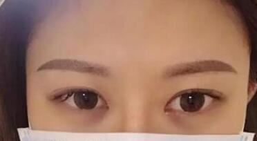 吴丽英