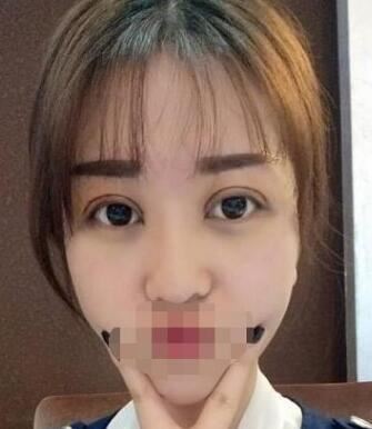 李纯青