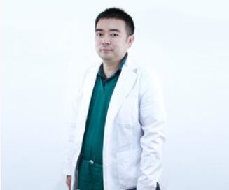 黄胜华