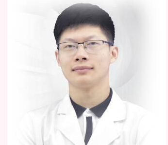 王亮